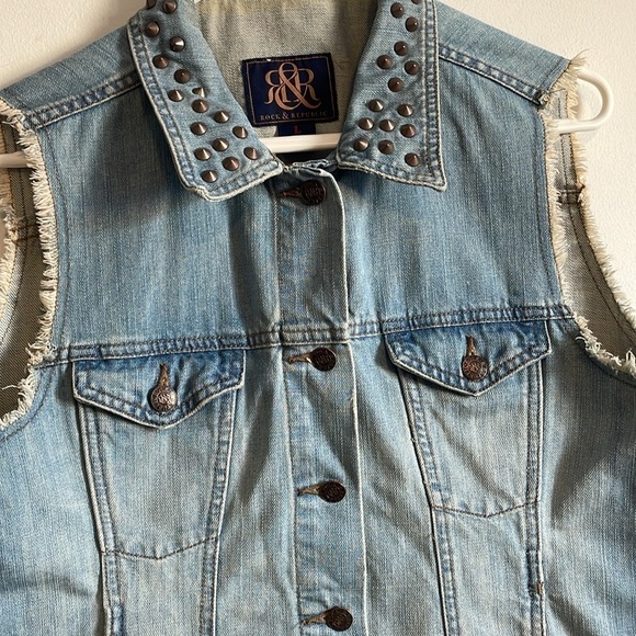 Edgy Studded Denim Vest LG Rock & Republic Blue Grunge Punk Alt Costume Street - Picture 7 of 16